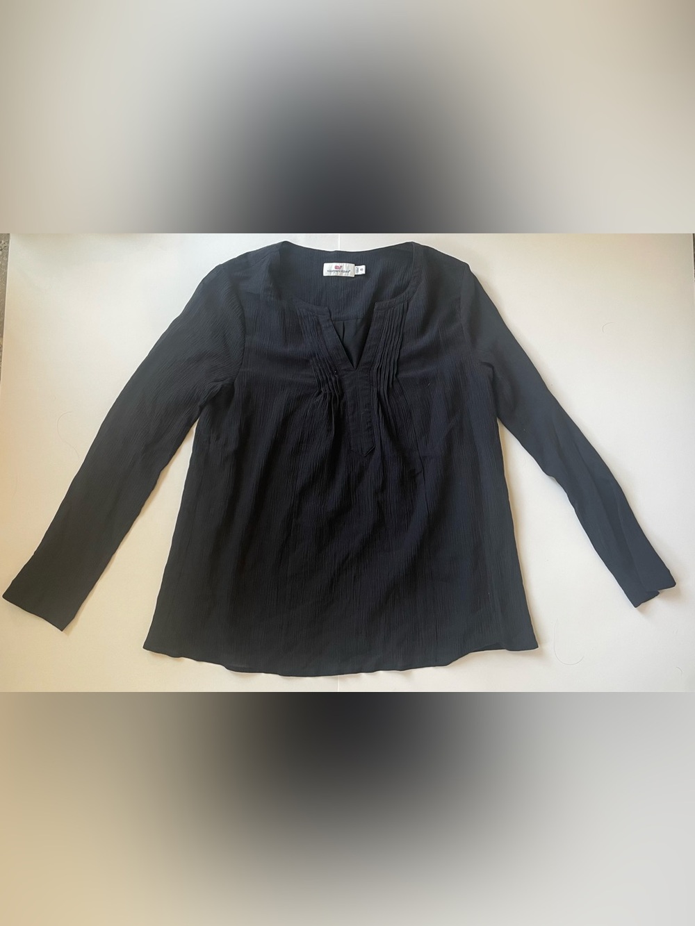 Vineyard Vines Linen-Cotton Blend Black Lined V-Neck Tunic Top
